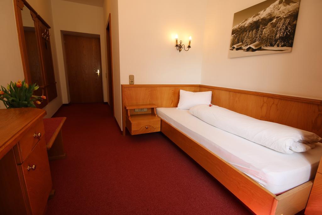 Hotel Gasthof Neuner อิมสท์ ภายนอก รูปภาพ